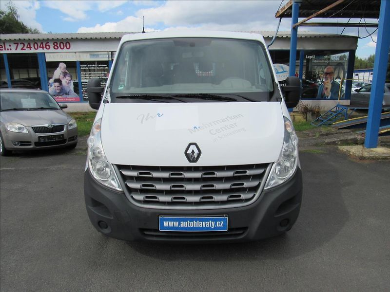 Renault Master 2,3 dCi 107kW 7 míst Valník - fotka 2 z 24