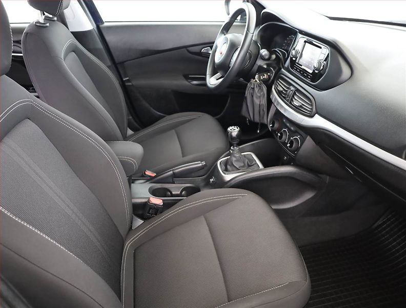 Fiat Tipo (2018) 1.4 16V, LPG, Serv.kniha - fotka 7 z 16