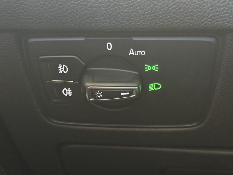Volkswagen Passat 140kW 4Motion DSG Alltrack - fotka 22 z 31