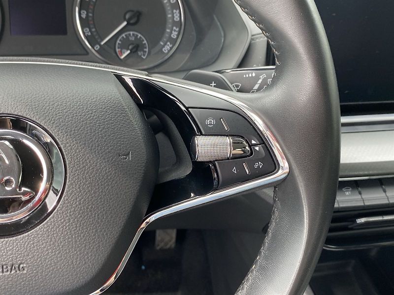 Škoda Octavia (2022) Combi 2.0 TDI DSG Ambition - fotka 15 z 33