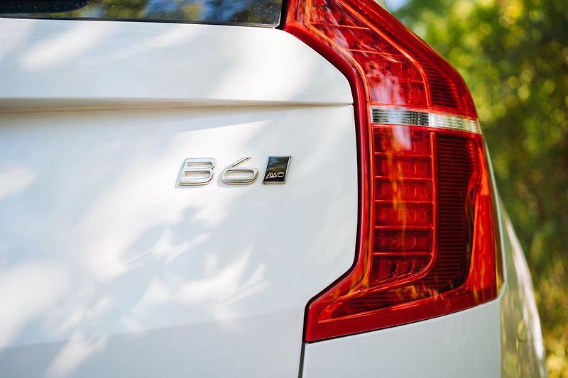 Volvo XC90 (2021) B6 AWD - fotka 13 z 31