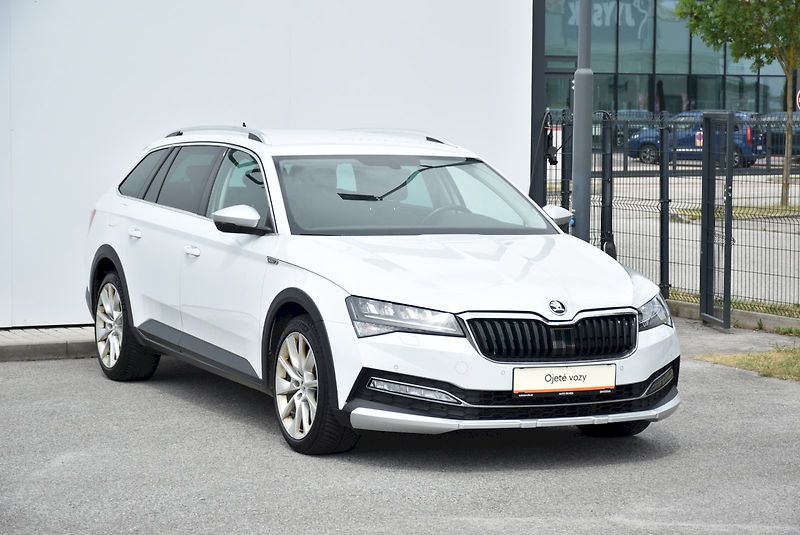 Škoda Superb (2020) Scout 2.0 TDI 140 kW 4x4 DSG - fotka 6 z 32