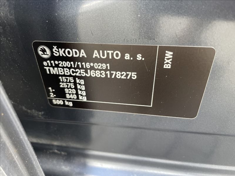 Škoda Fabia 1,4 i 16V Klima ESP serviska - fotka 31 z 32