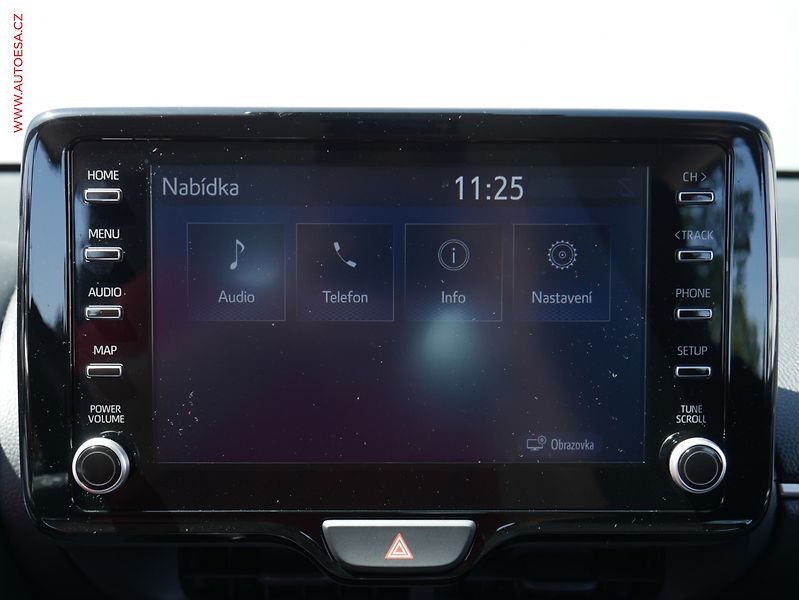 Toyota Yaris (2023) 1.5i, 1.maj,ČR, Dynamic, AC - fotka 17 z 23