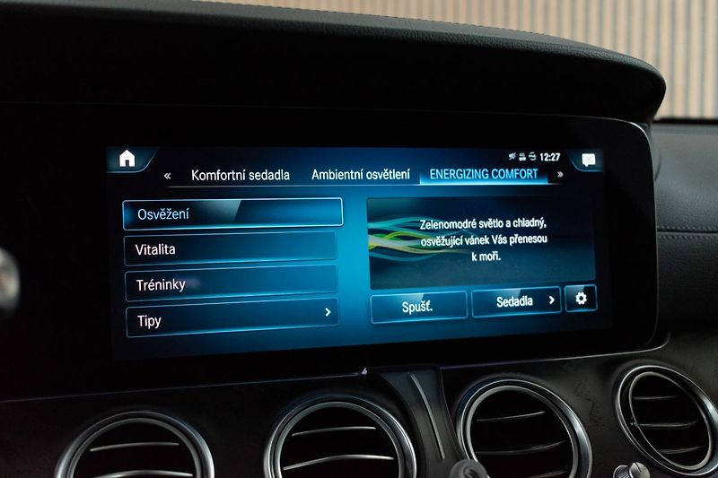Mercedes-Benz Třídy E E 220d AMG*4MATIC*TAŽNÉ*ACC*ČR - fotka 32 z 52