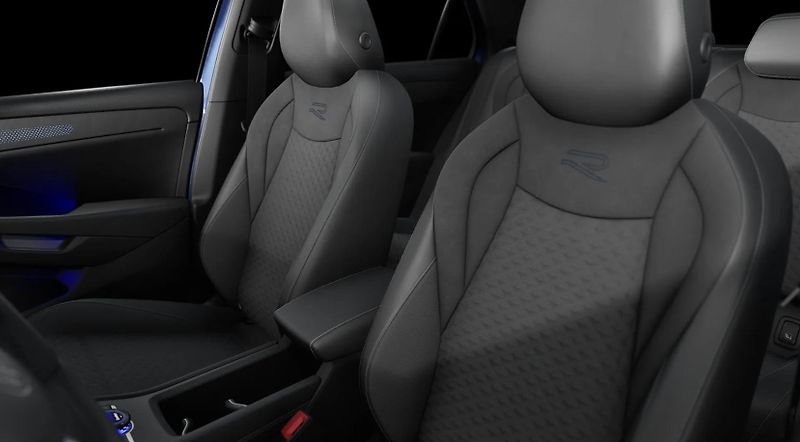 Volkswagen T-Roc (2026) R-Line 1,5 eTSI 110 kW 7DSG - fotka 8 z 8