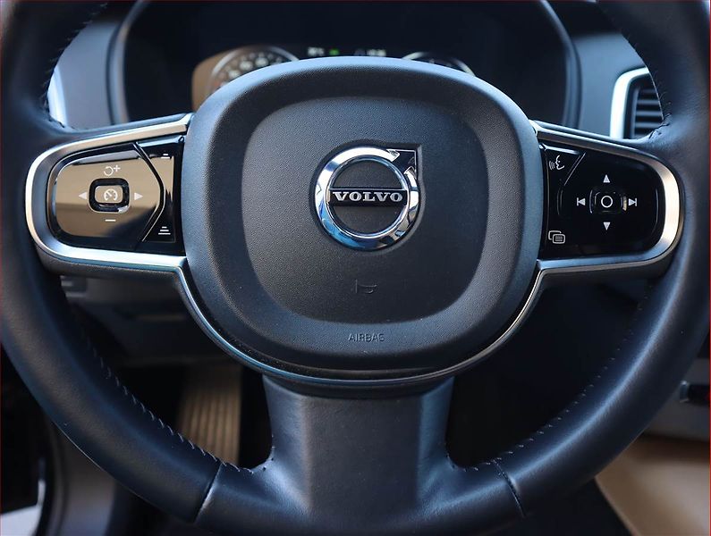 Volvo XC90 (2016) D5 AWD - fotka 28 z 28