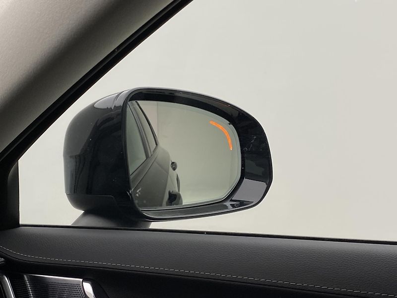 Volvo V90 CC B5 AWD ULTIMATE REZERVACE - fotka 39 z 68