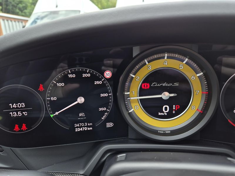 Porsche 911 TURBO S 478kw  - fotka 41 z 41