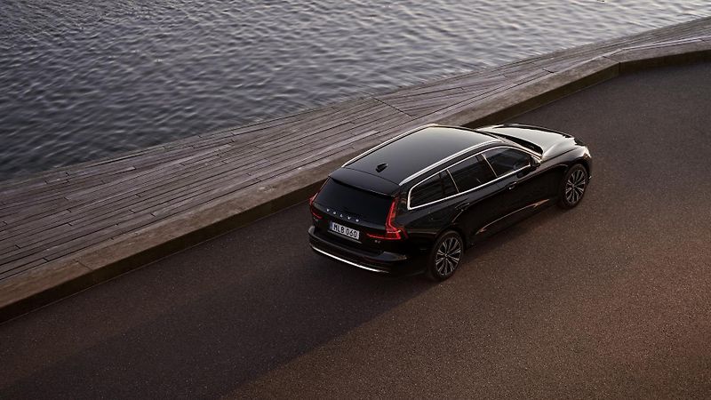 Volvo V60 (2026) B4 AUT BRIGHT PLUS - fotka 7 z 11
