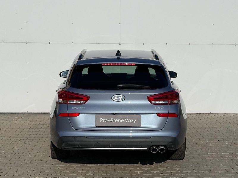 Hyundai i30 1.5 T-GDI MHEV DCT N-Line - fotka 9 z 28