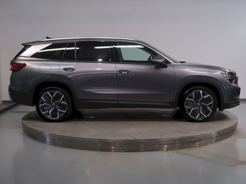 Škoda Kodiaq (2025) EXCLUSIVE 2.0TDI 142KW 4x4 DSG - fotka 8 z 48