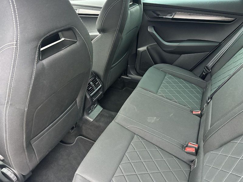 Škoda Karoq (2025) 2.0 TDI 4x4 DSG Sportline - fotka 8 z 33