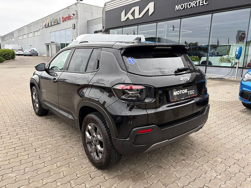 Jeep Avenger 1.2T 100k Longitude 6MT - fotka 4 z 9