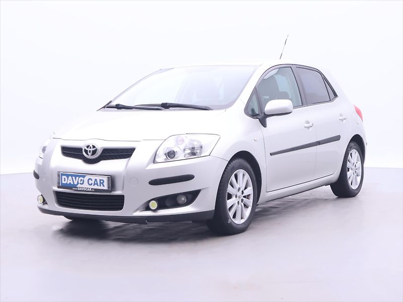 Toyota Auris 2,0 D-4D 93kW Xenon Tažné - fotka 3 z 29