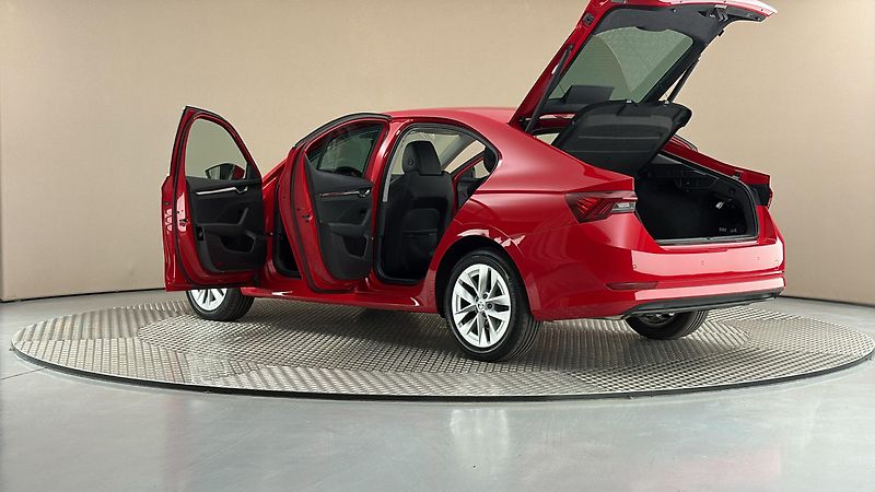 Škoda Octavia 2.0 TDI Style - fotka 7 z 26