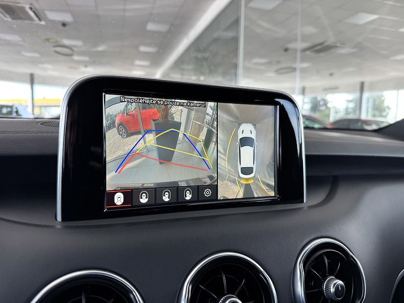Kia Stinger 3,3TGDI V6*4WD*HUD*360kam*DPH - fotka 22 z 44