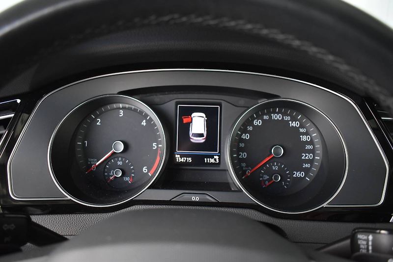 Volkswagen Passat Variant (2023) 2.0TDI 110kW, LED , DSG - fotka 9 z 25