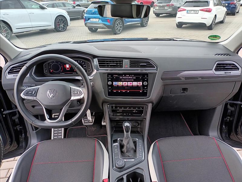 Volkswagen Tiguan 2,0 TDI,147KW,URBAN SPORT,4X4 - fotka 10 z 48