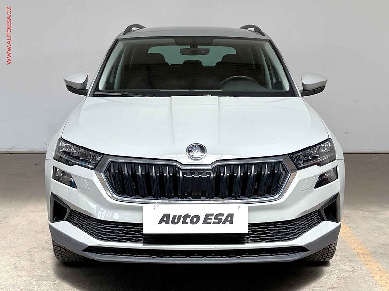 Škoda Karoq (2022) 1.5 TSi, 1.maj,ČR, Style - fotka 2 z 17
