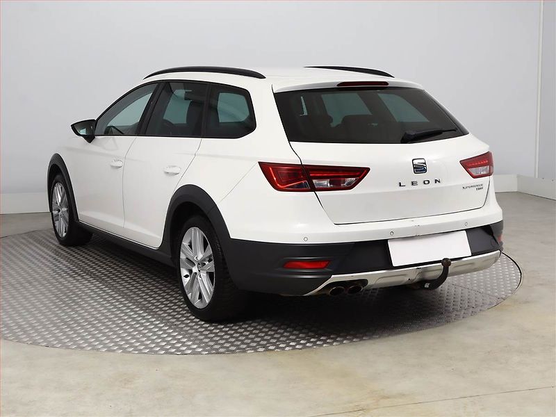 Seat Leon (2015) X-Perience 2.0 TDI, 4X4 - fotka 4 z 17