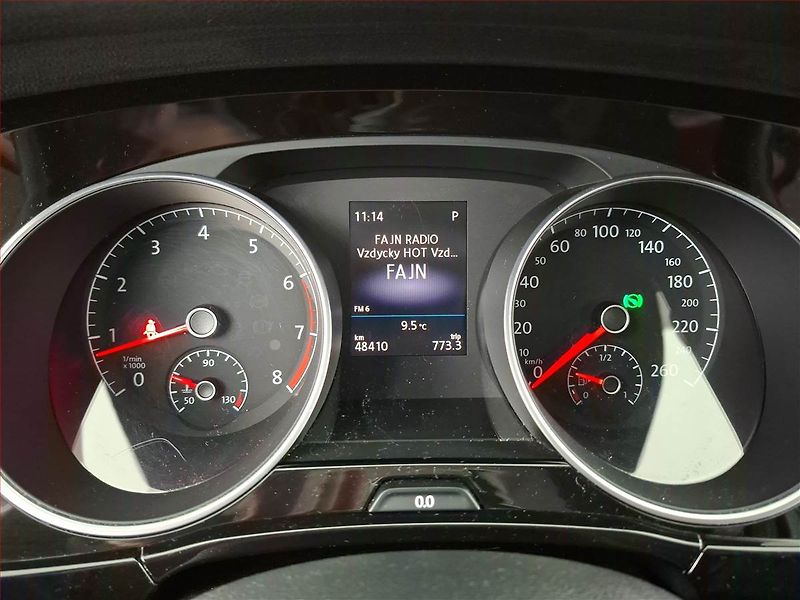 Volkswagen Touran (2019) 1.5 TSI - fotka 11 z 21