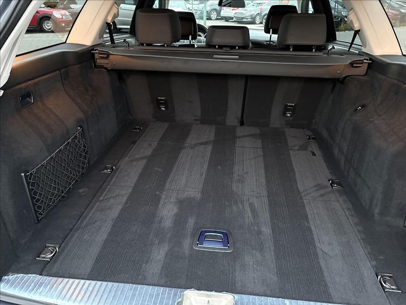 Mercedes-Benz Třídy E 2,2 200CDi 100kW,Led,Navi,Výhř - fotka 29 z 36