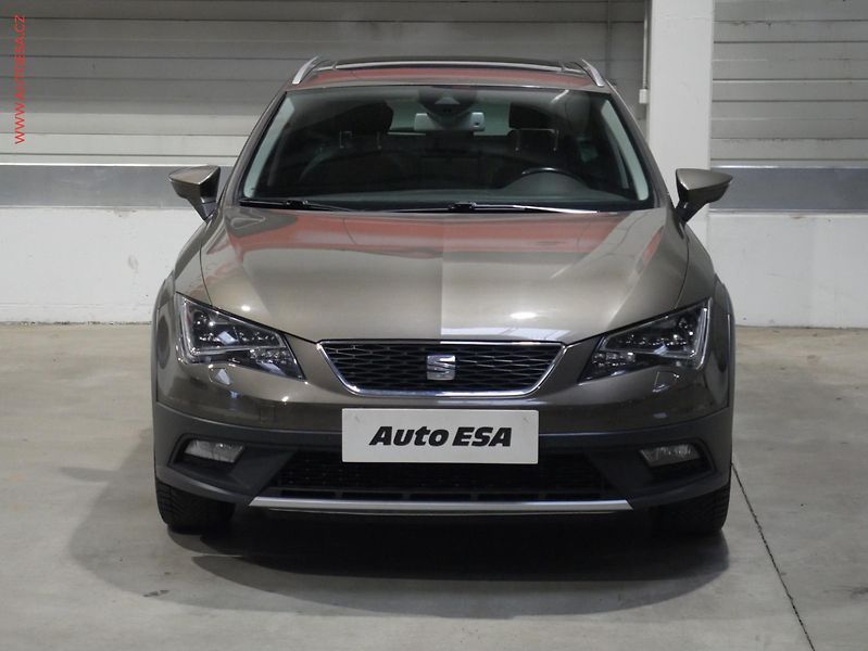 Seat Leon (2015) 2.0 TDi 4x4, ČR, X-Perience - fotka 2 z 18