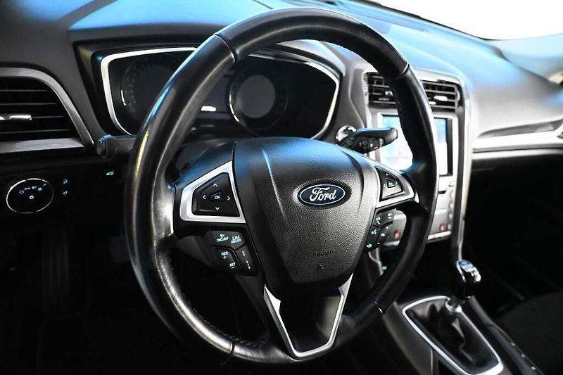 Ford Mondeo (2022) 2.0 LED ACC SONY Tažné TITANIU - fotka 13 z 43