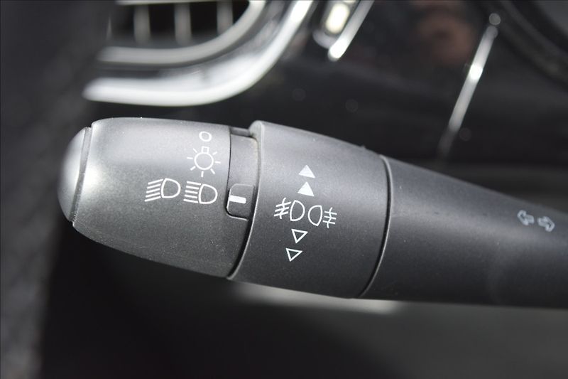 Citroën C3 1,1 i 44KW PO SERVISE NOVÁ STK - fotka 26 z 40