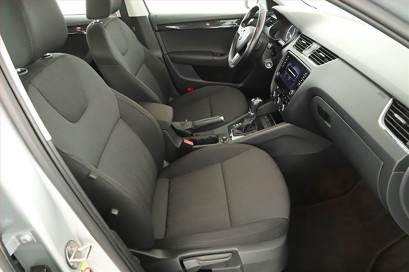 Škoda Octavia (2018) 1.6 TDI, Automat, Serv.kniha - fotka 7 z 15