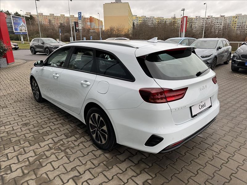 Kia Ceed 1,5 TGDi AT Spin ZÁRUKA NOVÝ V - fotka 3 z 11