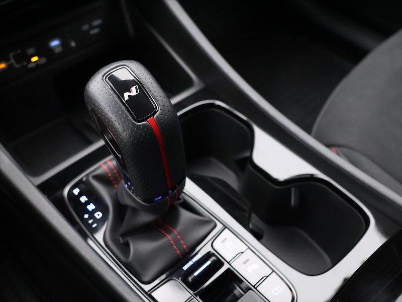 Hyundai Tucson 1,6 T-GDI MHEV 118kW N Line CZ - fotka 27 z 36