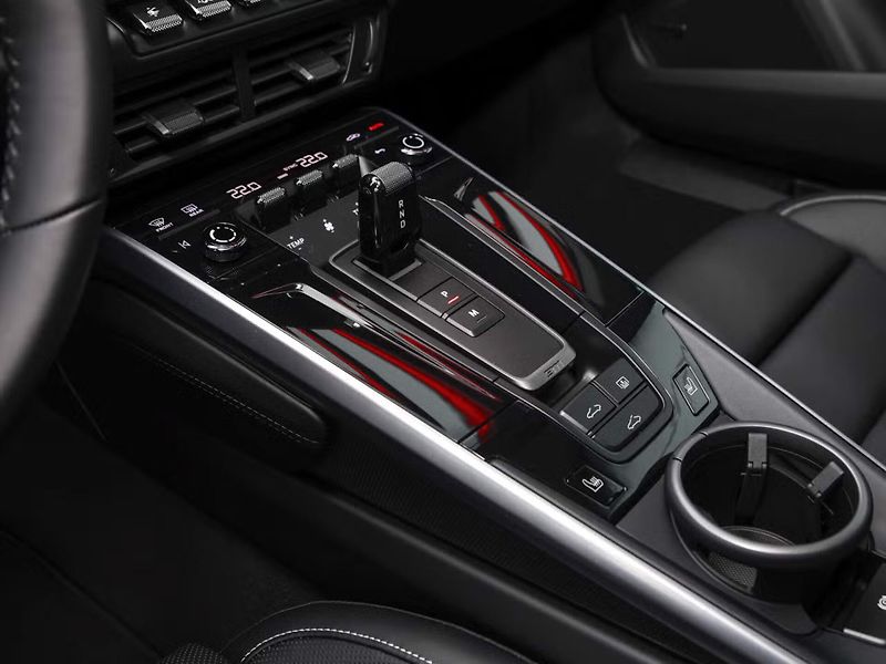 Porsche 911 Carrera 4S Lift Chrono BOSE - fotka 19 z 21
