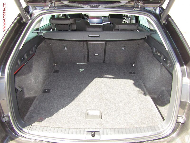 Škoda Octavia (2022) 2.0 TDi, Style, DSG, TZ - fotka 7 z 25