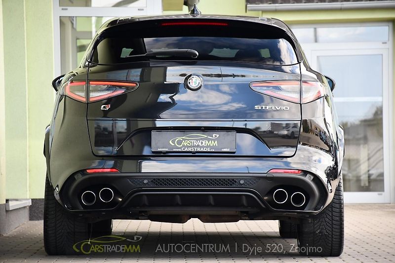 Alfa Romeo Stelvio 2.9V6 Bi-T.382 kW QUADRIFOGLIO - fotka 4 z 55