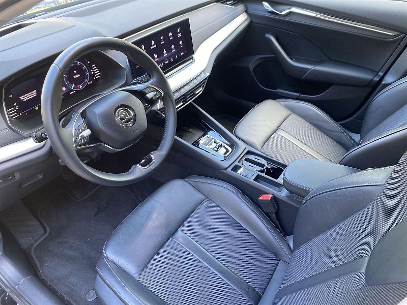 Škoda Octavia (2023) 1.5 TSI M-HEV DSG Style - fotka 6 z 38