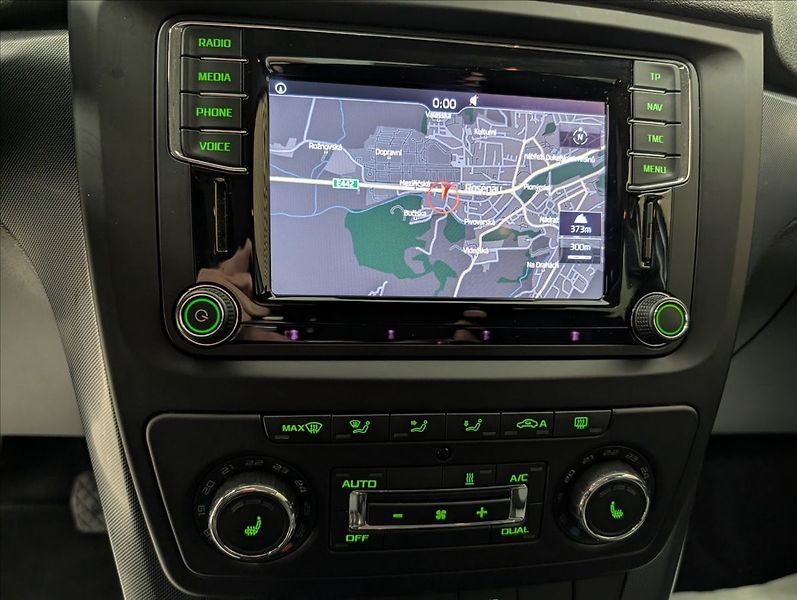 Škoda Yeti 2.0 TDI 4X4 ELEGANCE - fotka 23 z 29