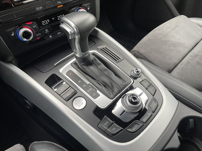 Audi Q5 3,0 TDI 190KW S-Line ČR.1.MAJ. - fotka 12 z 26