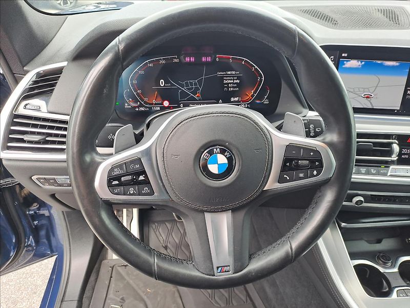 BMW X5 xDrive 30d M-Paket ČR - fotka 15 z 23