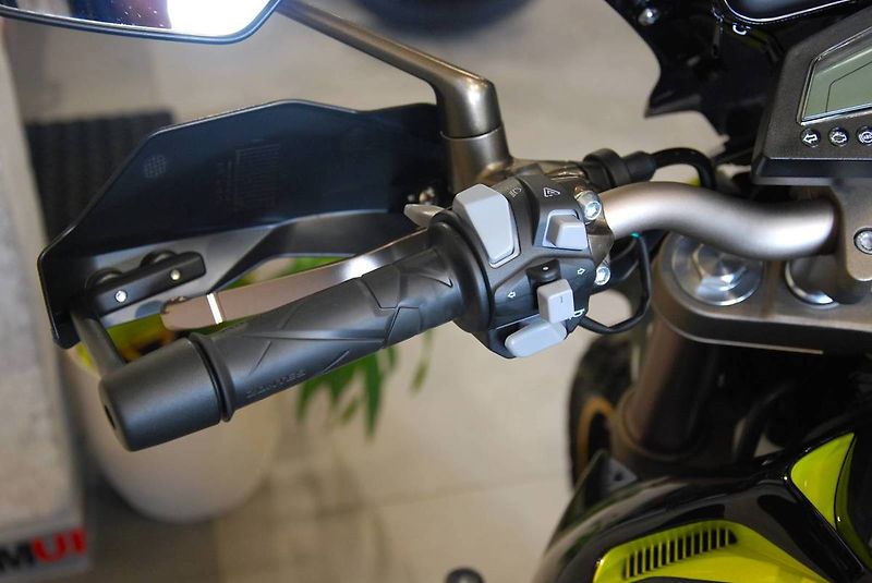 Zontes U 125 (2022) Hyper Trail - původ ČR, po 1. - fotka 10 z 20