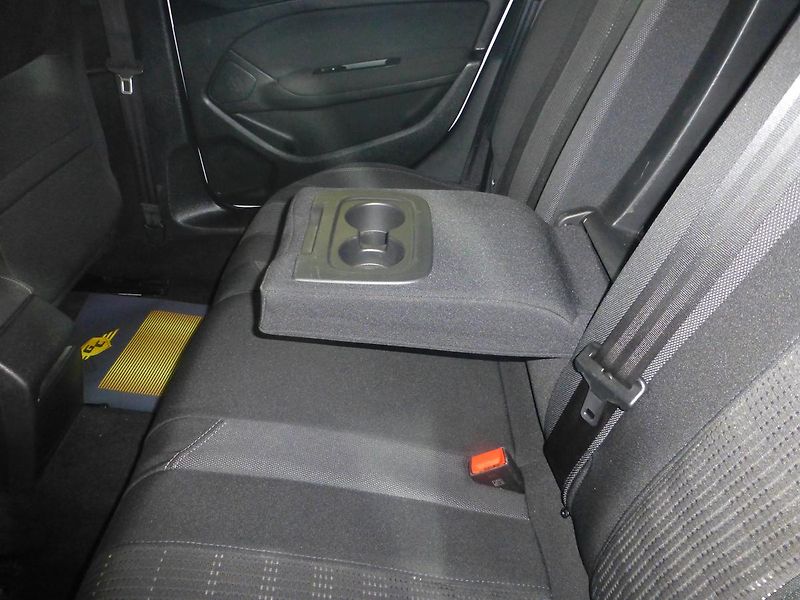 Peugeot 308 (2016) 1,6HDI*NAVIGACE*ALU**FULL LED* - fotka 15 z 26