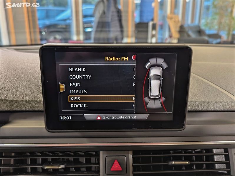 Audi A4 AVANT 2.0 TDi BIXENONY, PDC - fotka 15 z 22