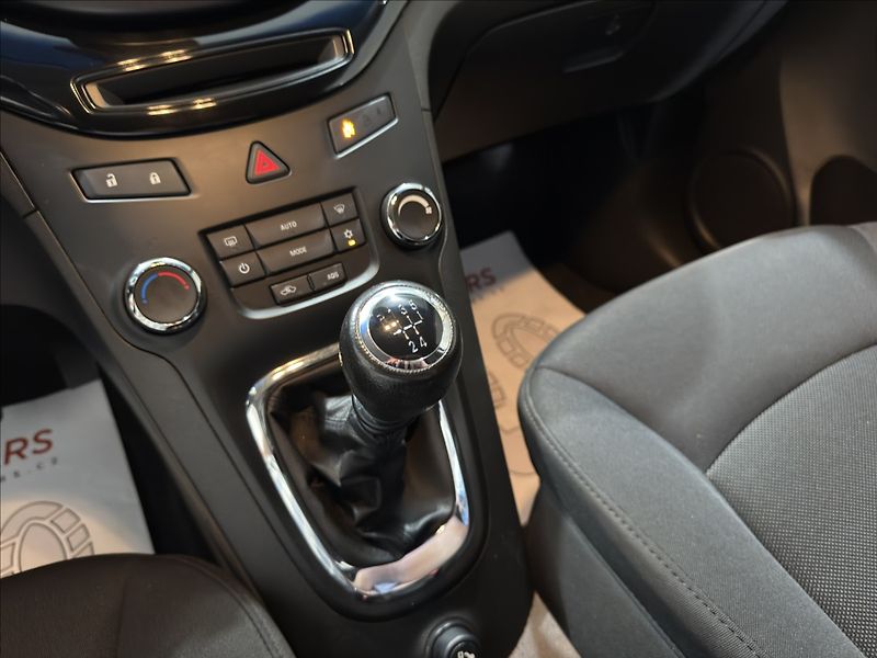 Chevrolet Orlando 1,8   i LT+ 7 MÍST AC TZ ČR TO - fotka 16 z 40