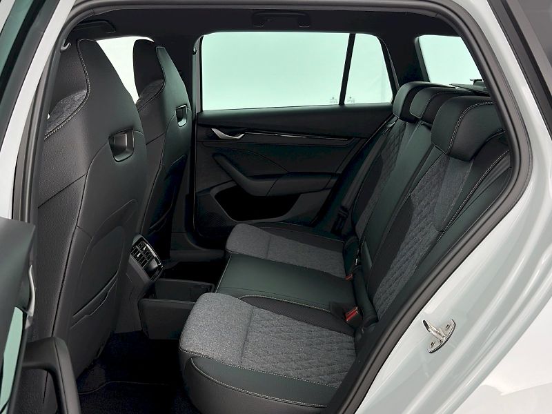 Škoda Octavia (2025) Combi DSG 1.5TSI 110kW SportLi - fotka 8 z 30