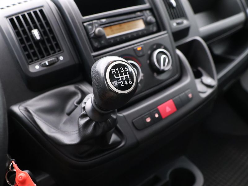 Citroën Jumper 2,2 140 BlueHDi Plus Klima - fotka 20 z 29
