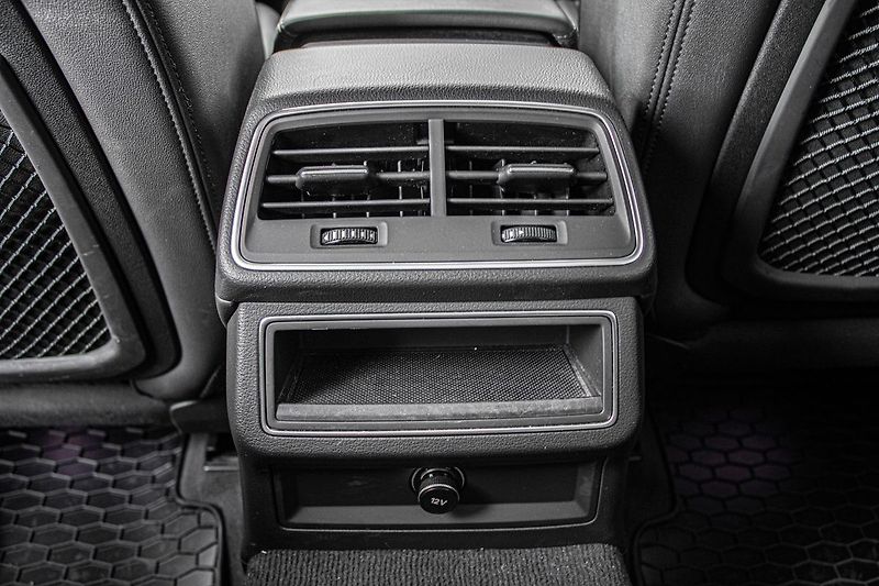 Audi A6 - fotka 32 z 39