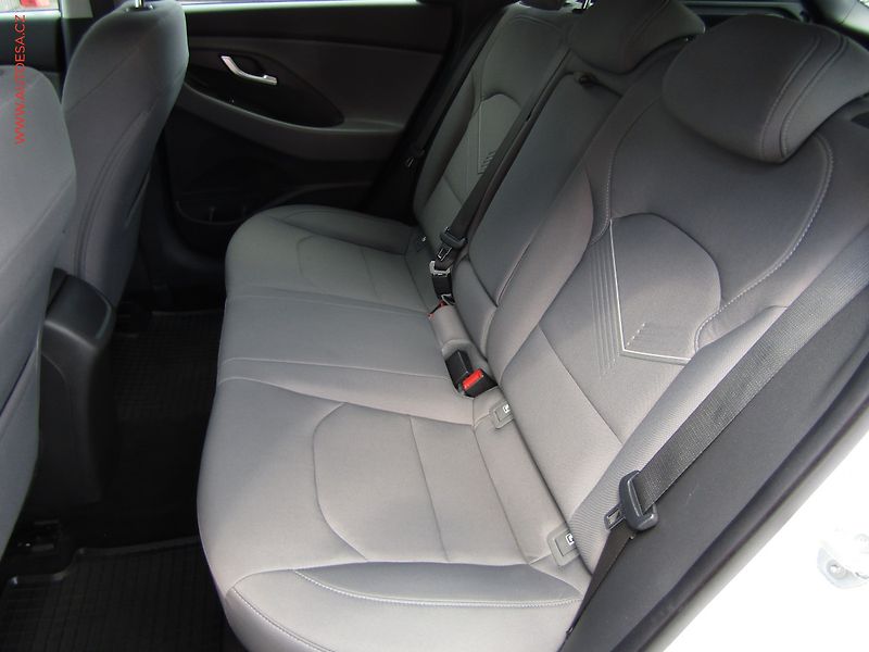 Hyundai i30 (2021) 1.5 T-GDi, 1.maj,ČR - fotka 10 z 22