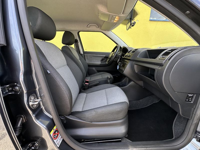 Škoda Fabia (2009) MPI 1.4/63kW 1.Maj. * KLIMA  - fotka 15 z 32