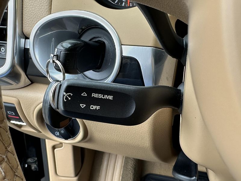 Porsche Cayenne (2012) 3.0 V6 TDI/180kW * ČR *2.Maj.  - fotka 11 z 41